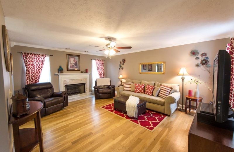 865 Debbie Ln, Ringgold, GA 30736