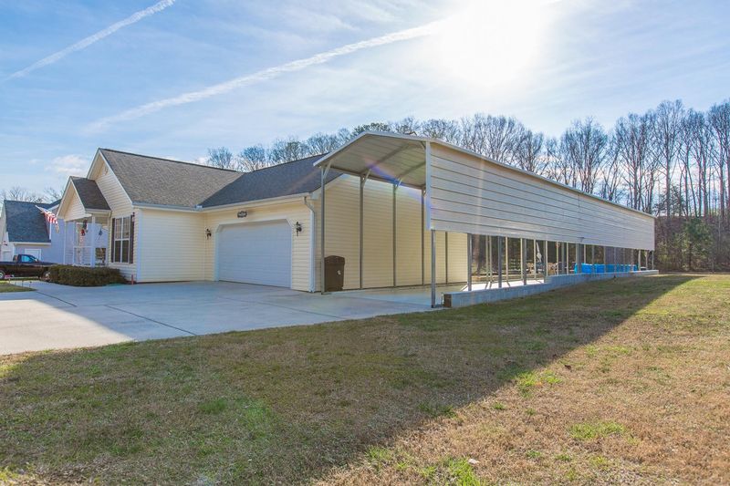 1631 Garretts Chapel Rd, Chickamauga, GA 30707