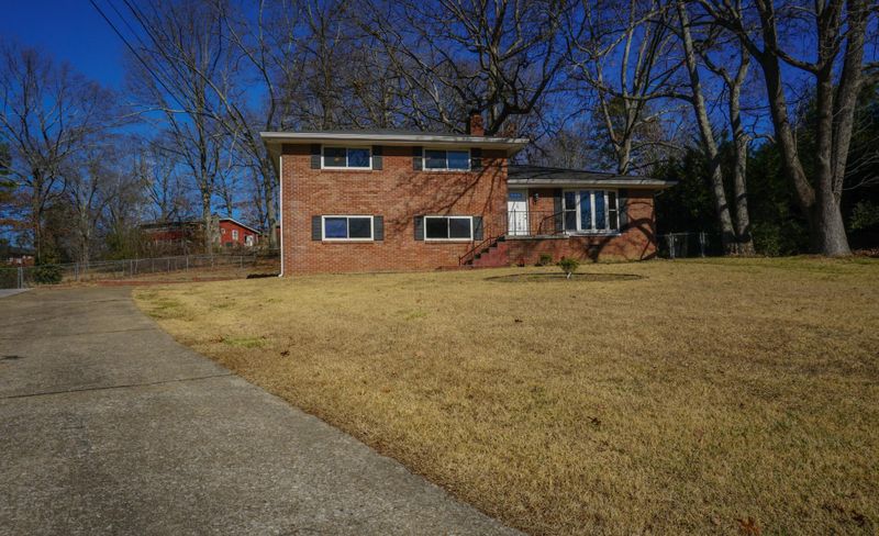 7 Cindy Cir, Fort Oglethorpe, GA 30742