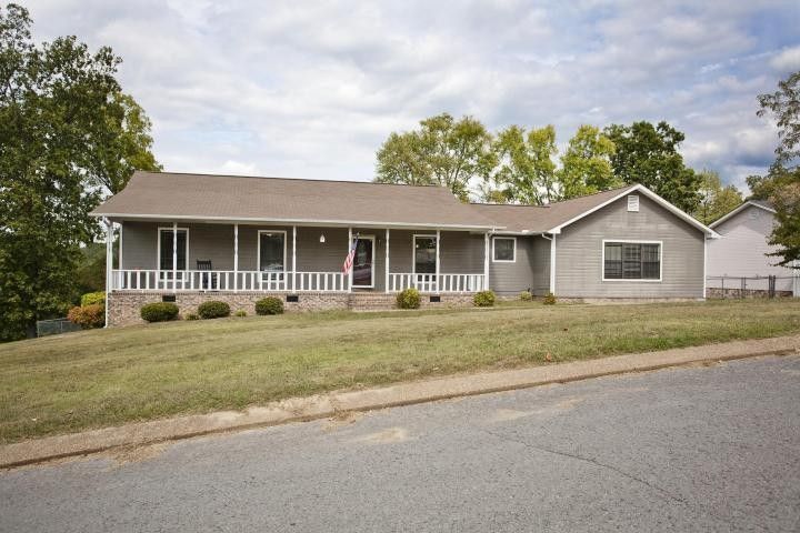 17 Hillside Dr, Ringgold, GA 30736