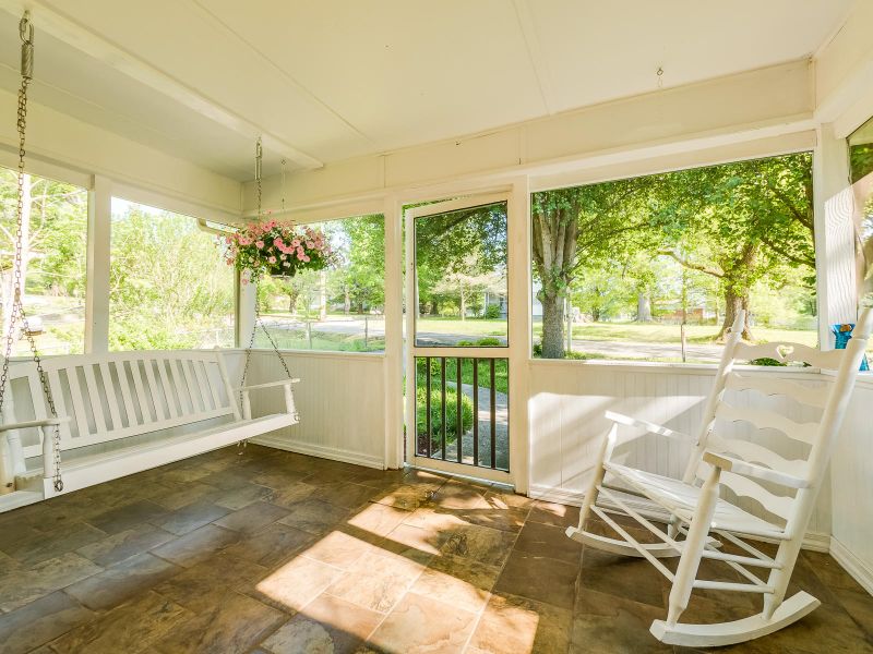 902 Gordon St, Chickamauga, GA 30707