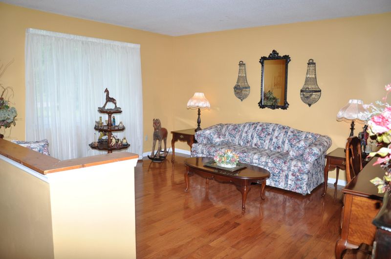 1934 Eric Dr, Rossville, GA 30741