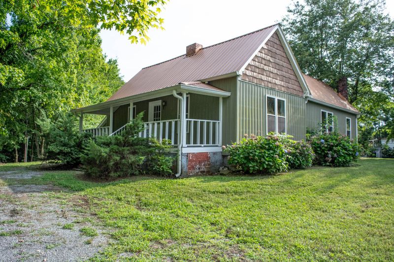 48 Williams Ln, Rossville, GA 30741