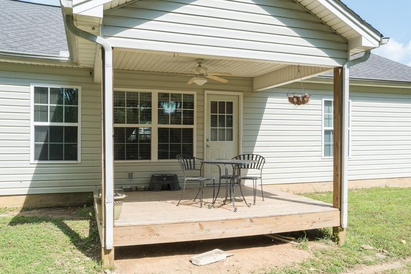 47 Elm Tree Rd, Ringgold, GA 30736
