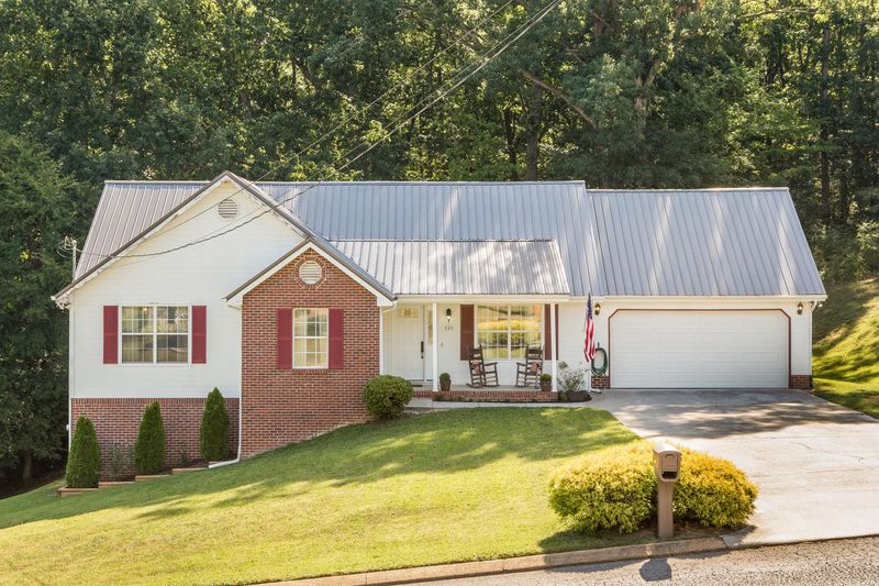 335 Middle View Dr, Ringgold, GA 30736