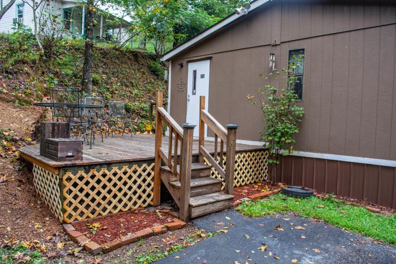 374 Williams Rd, Chickamauga, GA 30707
