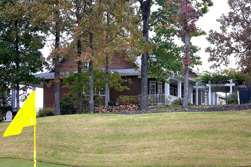 10 S Links Dr, Ringgold, GA 30736