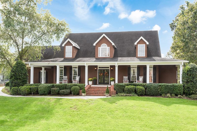 10 S Links Dr, Ringgold, GA 30736
