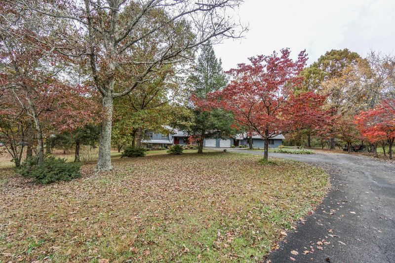 1302 Keys Rd, Tunnel Hill, GA 30755