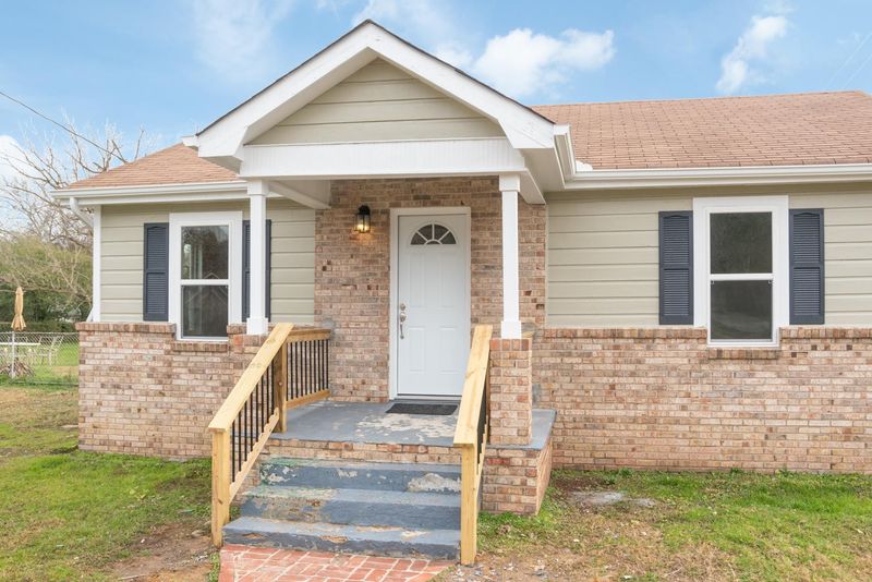 1544 Myrt St, Rossville, GA 30741