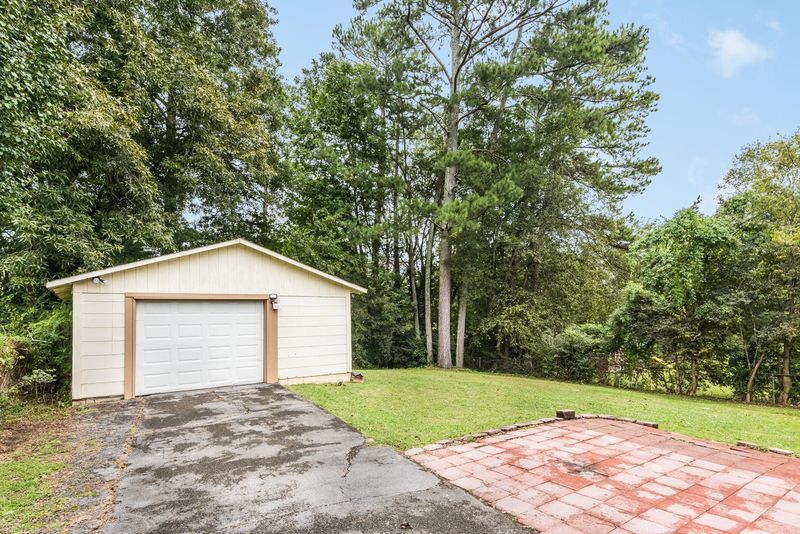 21 Polk Cir, Fort Oglethorpe, GA 30742