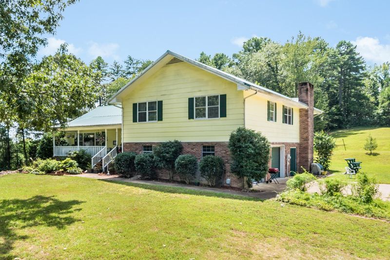 460 Davis Rd, Chickamauga, GA 30707