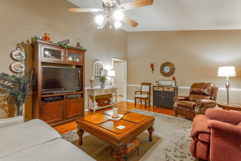 610 Hickory Ridge Trl, Ringgold, GA 30736