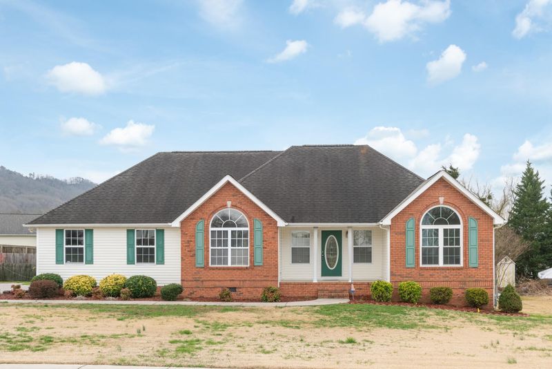 56 Autumn Trl, Ringgold, GA 30736