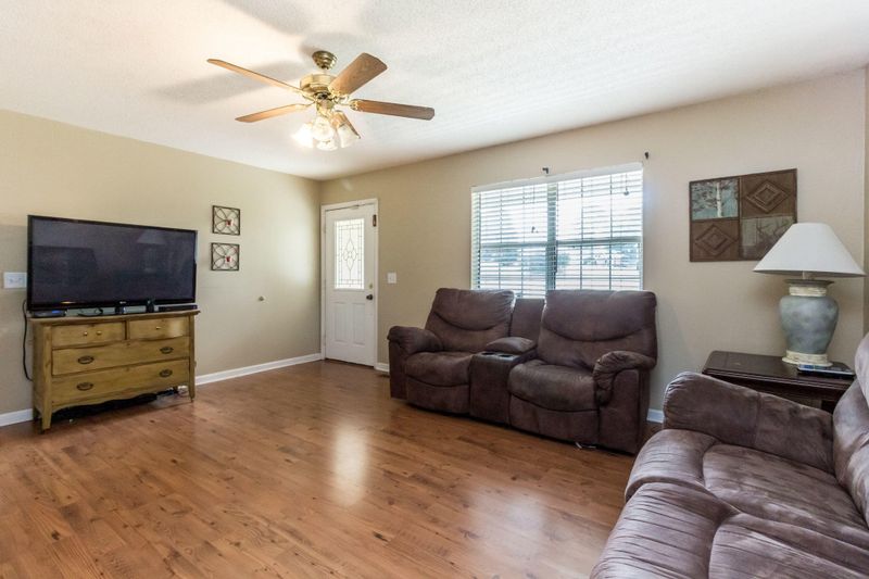 91 Coker Dr, Chatsworth, GA 30705