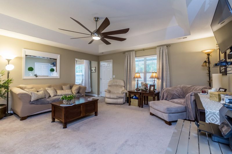 465 Glenn Wade Dr, Rossville, GA 30741