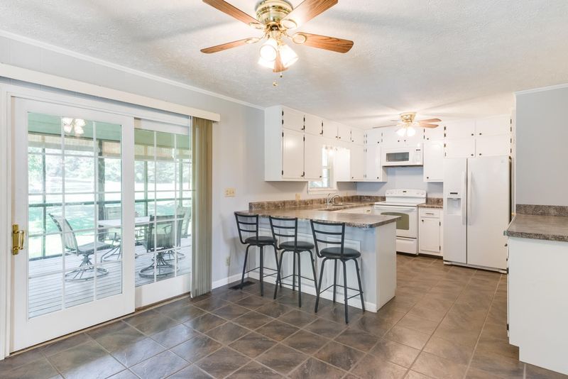 2188 Peavine Rd, Rock Spring, GA 30739