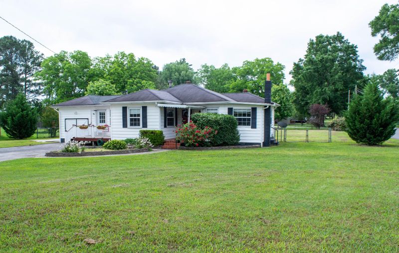 400 Lee Gordon Mill Rd, Chickamauga, GA 30707
