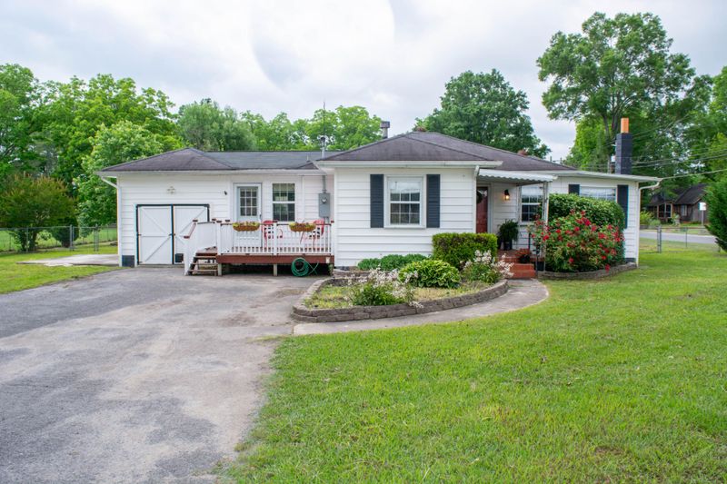 400 Lee Gordon Mill Rd, Chickamauga, GA 30707