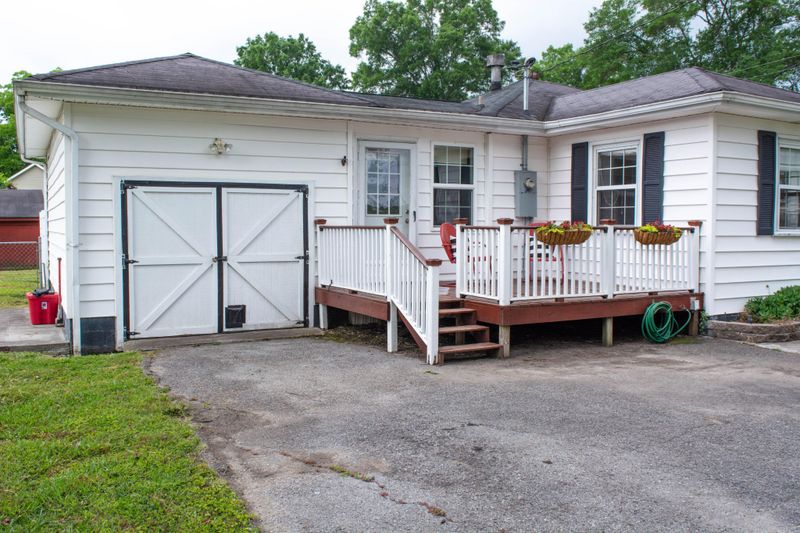 400 Lee Gordon Mill Rd, Chickamauga, GA 30707