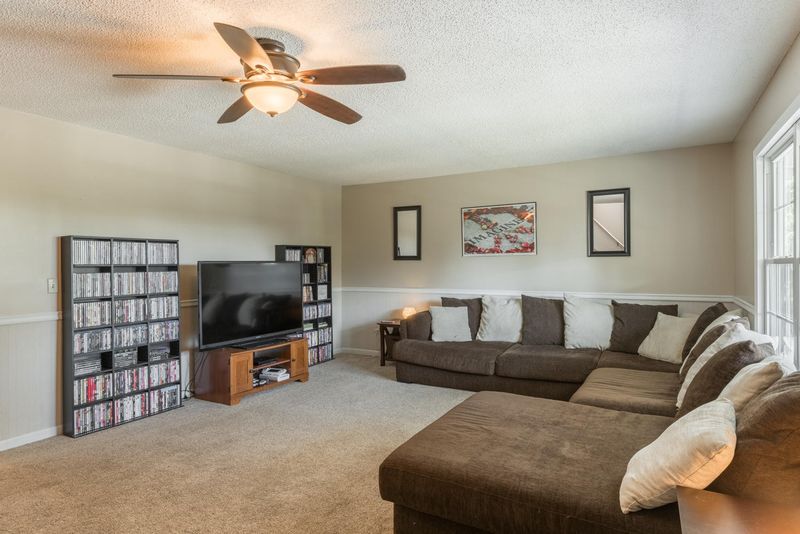 218 Rolling Meadows Dr, Ringgold, GA 30736