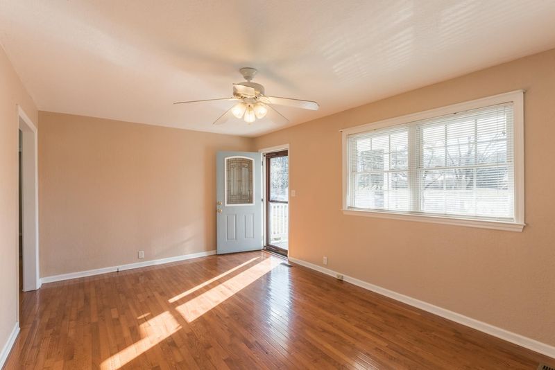 847 Schmitt Rd, Rossville, GA 30741
