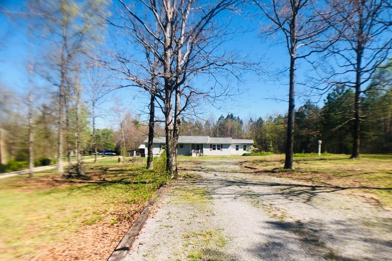 1579 County Rd 128, Flat Rock, AL 35966