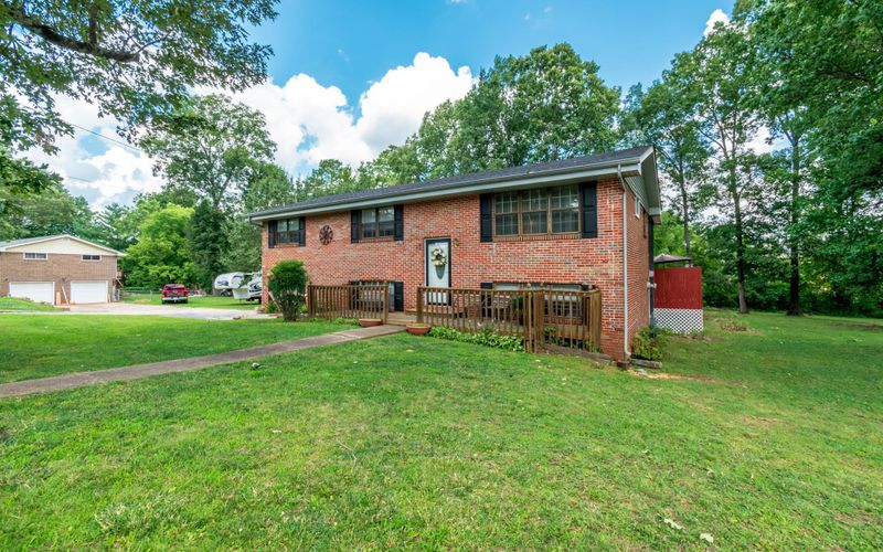 57 Edgewood Cir, Fort Oglethorpe, GA 30742