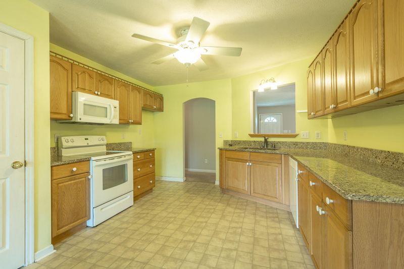 4468 Long Hollow Rd, Ringgold, GA 30736