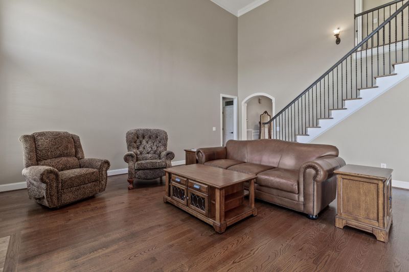 446 Lakeshore Cove Dr, Fort Oglethorpe, GA 30742