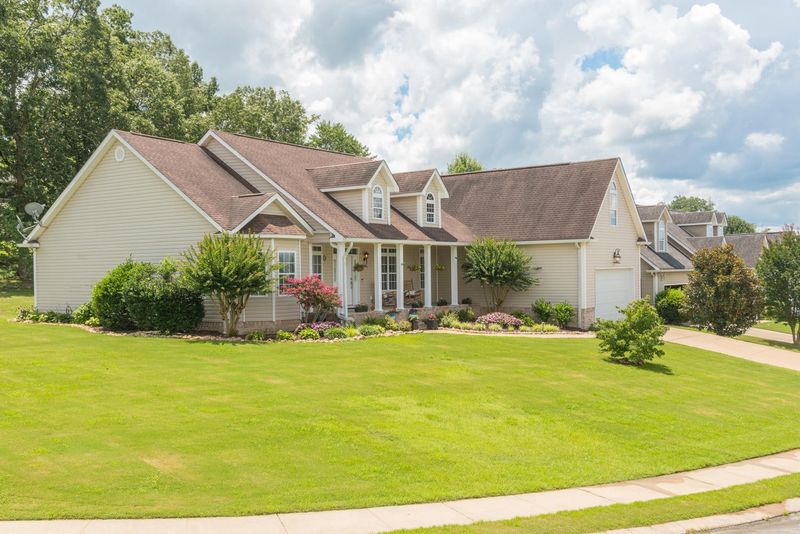 218 Blue Heron Dr, Ringgold, GA 30736
