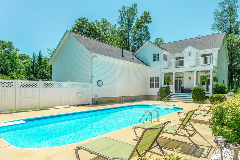 349 Harvest Ln, Rock Spring, GA 30739