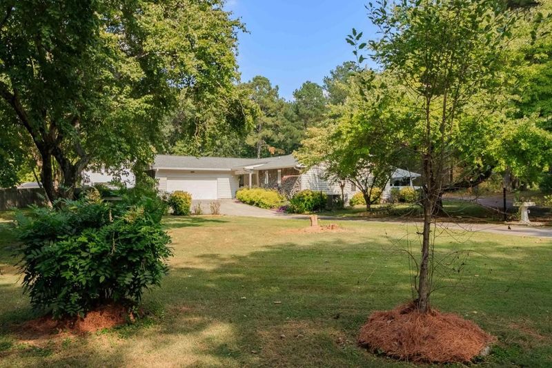 3032 E Brookhaven Cir, Dalton, GA 30720