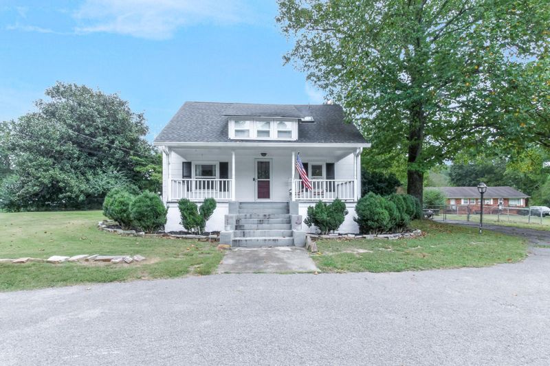 667 Dietz Rd, Ringgold, GA 30736