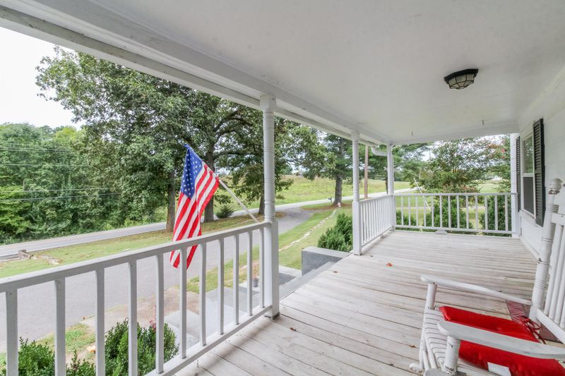 667 Dietz Rd, Ringgold, GA 30736