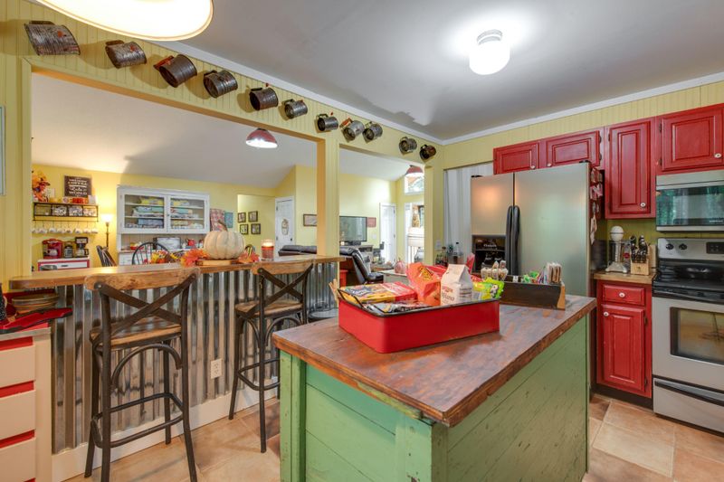 385 Fox Trot Trl, Ringgold, GA 30736