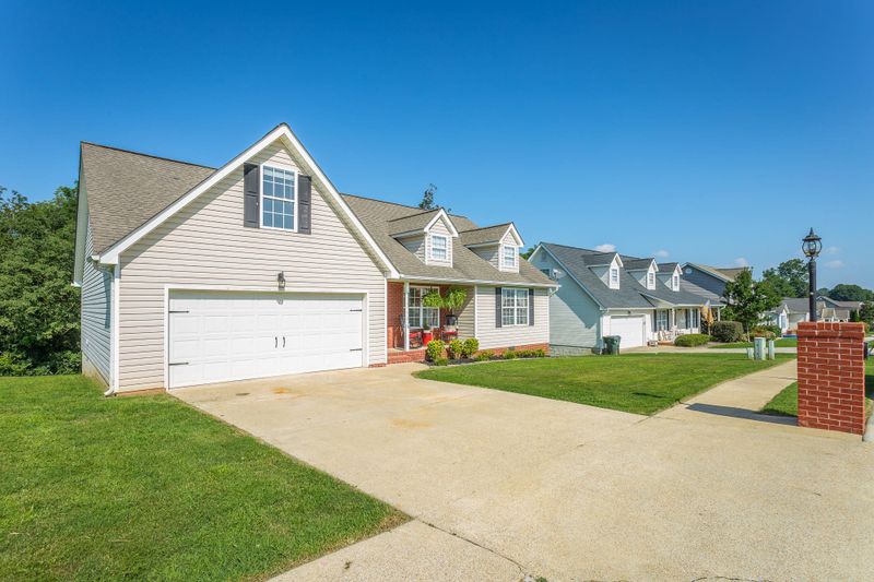 53 Bluff View Dr, Ringgold, GA 30736