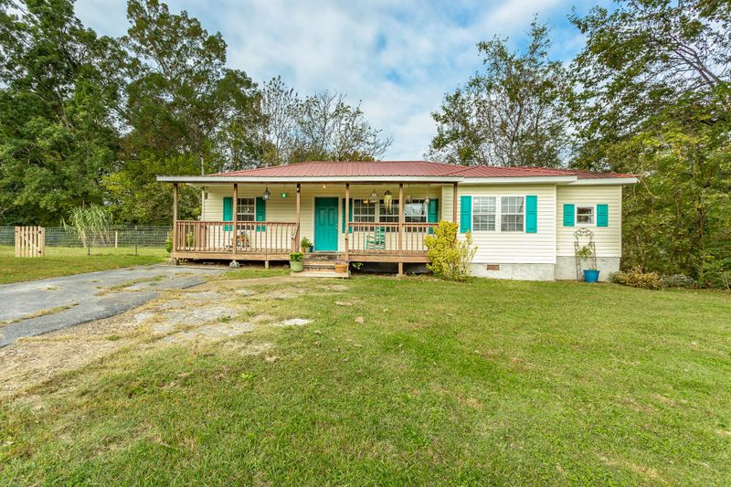 1401 Bethune St, Rossville, GA 30741