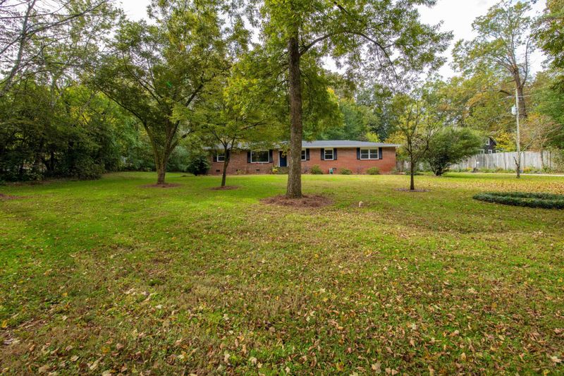 6 E Orchard Dr, Chickamauga, GA 30707