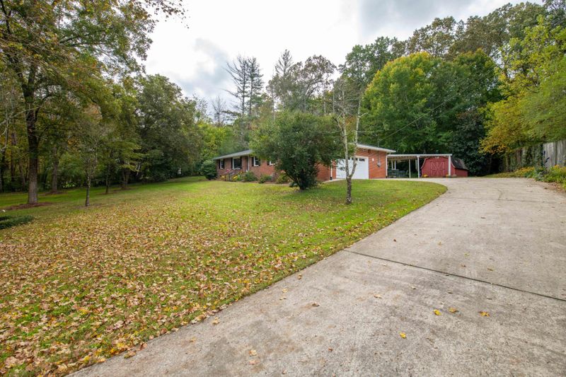 6 E Orchard Dr, Chickamauga, GA 30707