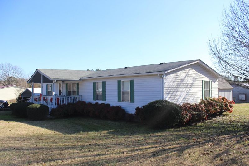 569 Hurtt Rd, Chickamauga, GA 30707
