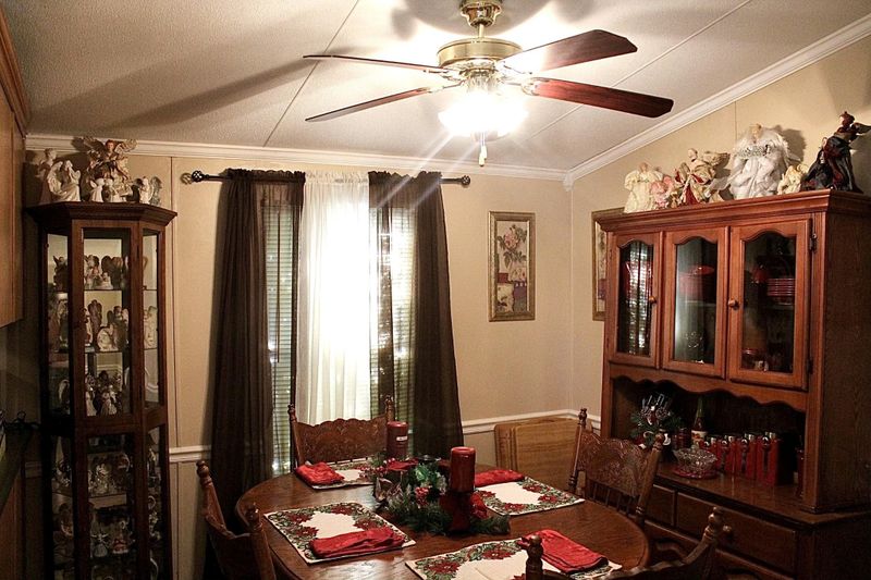 569 Hurtt Rd, Chickamauga, GA 30707