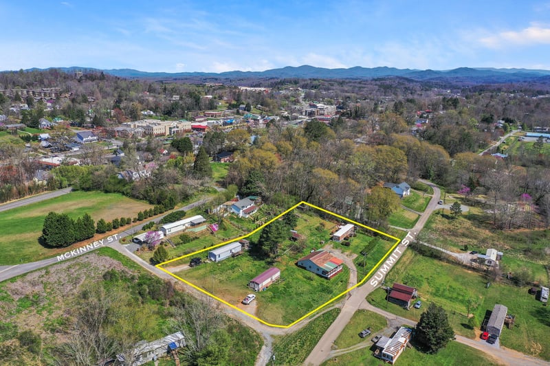 510 Summit St, Blue Ridge, GA 30513