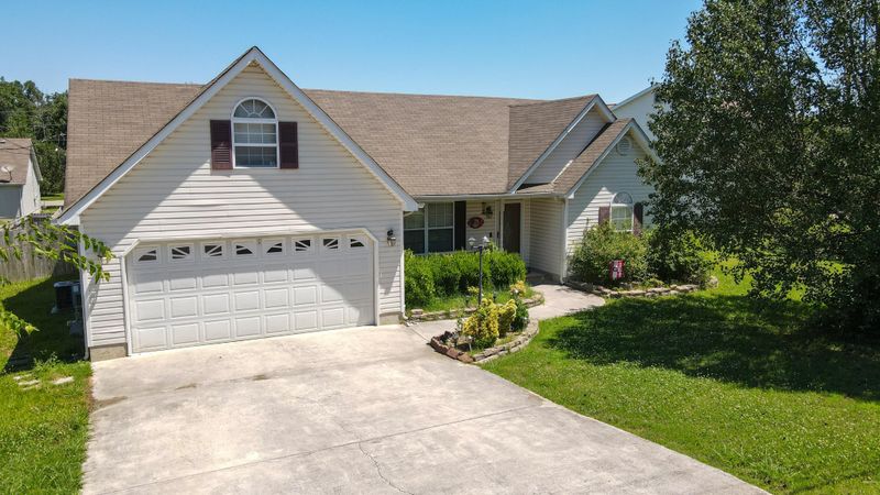 191 Bluegrass Cir, Rossville, GA 30741
