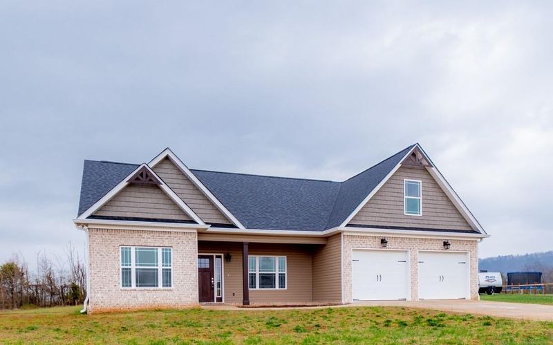 164 Farm View Cir, Rock Spring, GA 30739