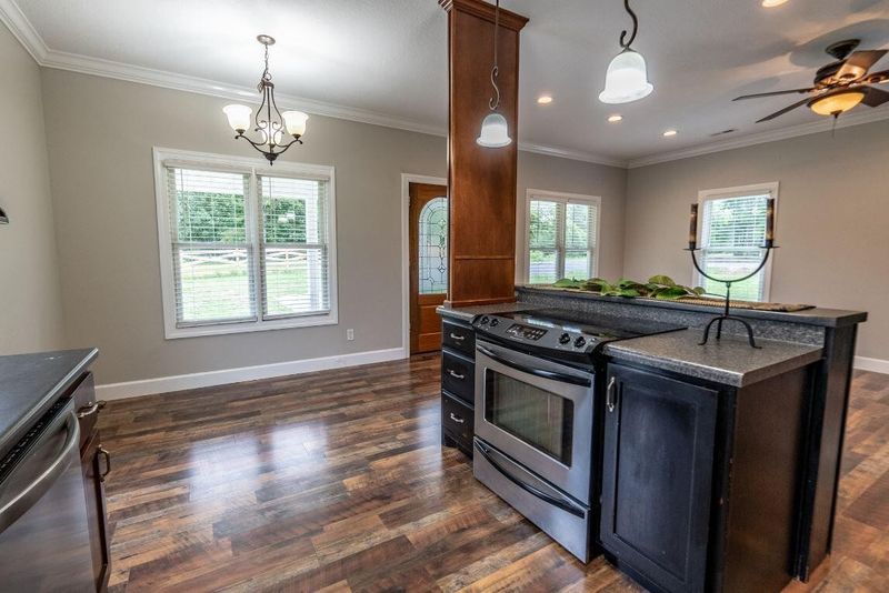 14 County Rd 576, Rainsville, AL 35986