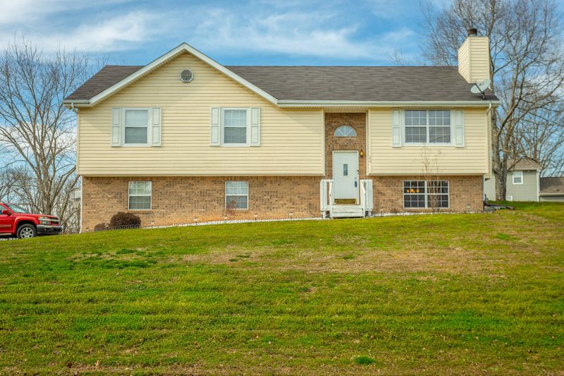 20 Pine Dr, Ringgold, GA 30736