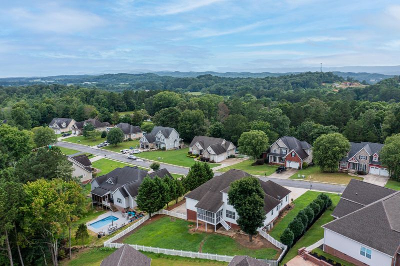292 Honeysuckle Dr, Rock Spring, GA 30739