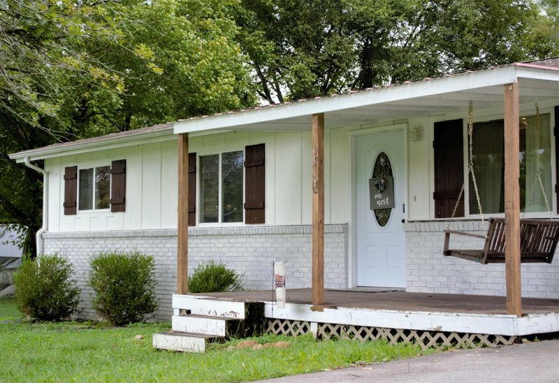 220 Wheeler Ave, Chickamauga, GA 30707