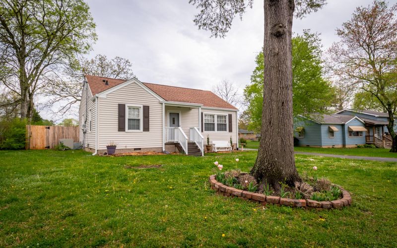 5 Morgan Cir, Fort Oglethorpe, GA 30742